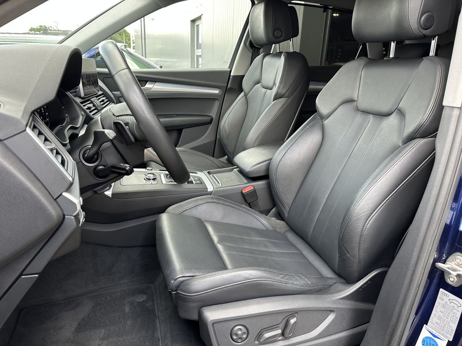 Fahrzeugabbildung Audi Q5 50 TFSI e Qu S-Line NAV+LED+KAM+ACC+VC+360°