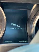 Jaguar XE 20t 200PS R-Sport Automatik R-Sport - weiße Jaguar XE