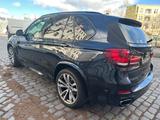 BMW X5 xDrive40e M Paket HUD-Keyles-Pano-Memory-Spur - BMW X5 mit Hybrid-Antrieb