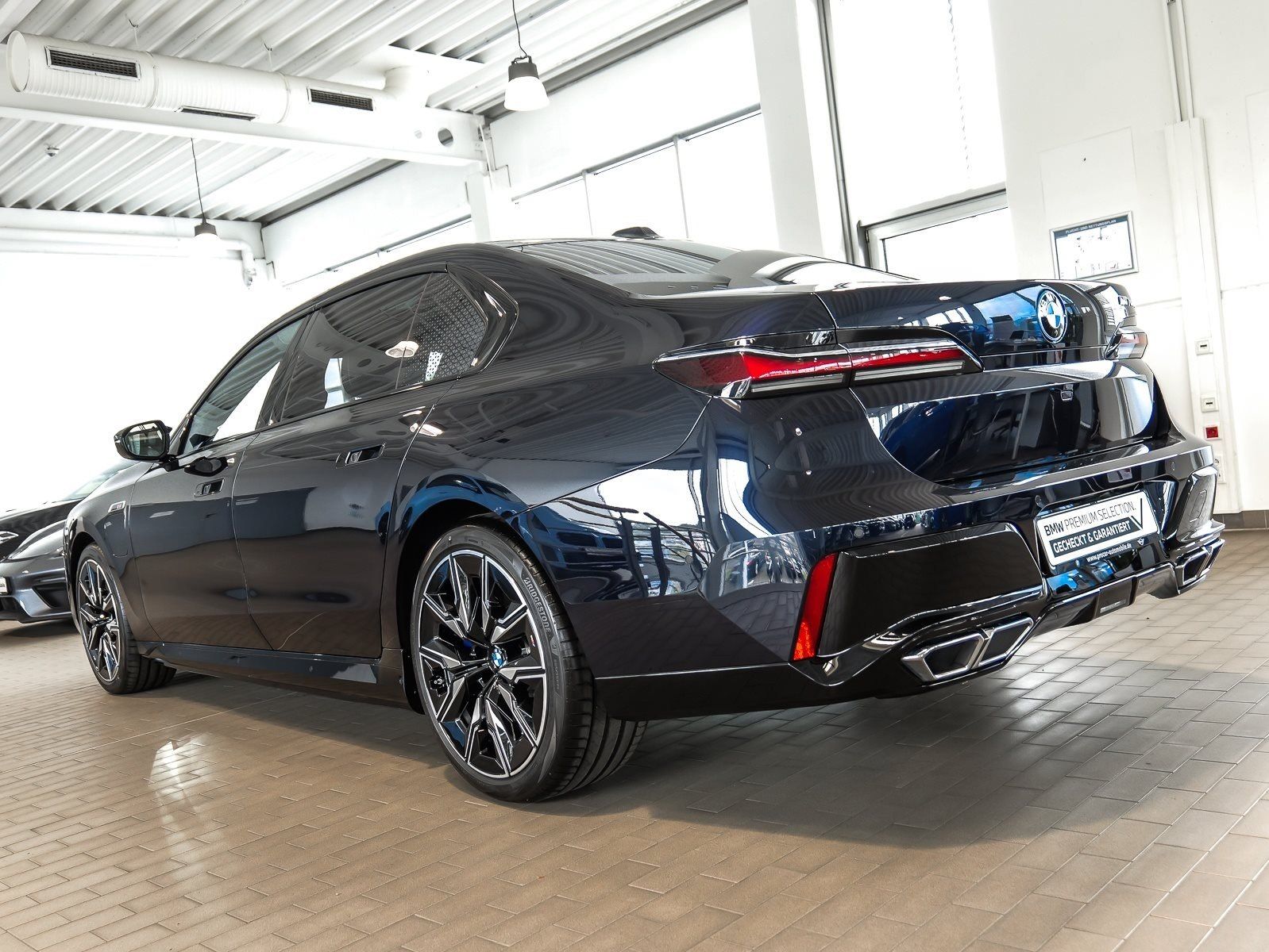 BMW M760 - Bild 8