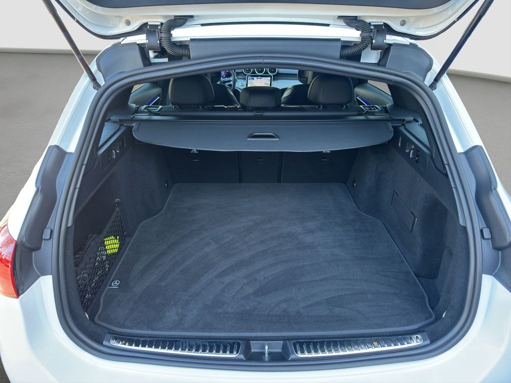 Fahrzeugabbildung Mercedes-Benz C 300 d T AMG*AHZV*LED*KAMERA*DAB*DISTRONIC*19''