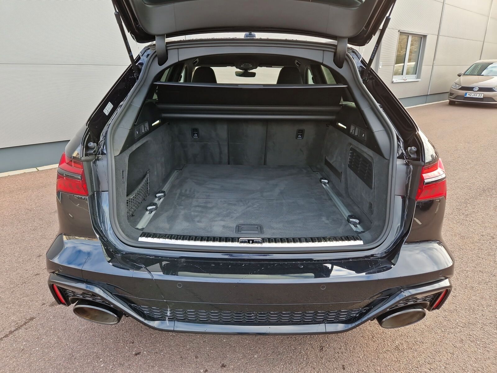 Fahrzeugabbildung Audi RS6 Avant DYNAMIK+ KERAMIK AHK NACHT LUFT B&O