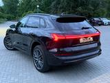 Audi e-tron 55 quattro advanced advanced - Audi e-tron von privat