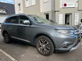 Mitsubishi Outlander 4WD Kamera 7 Sitze Autom. Tüv 10.2026* - Mitsubishi Gebrauchtwagen in Kiel