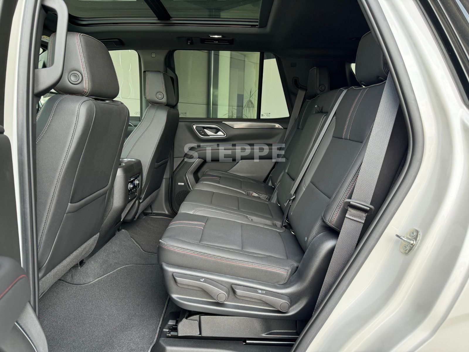 Chevrolet Tahoe 5,3 V8 AWD RST AHK  22Alu