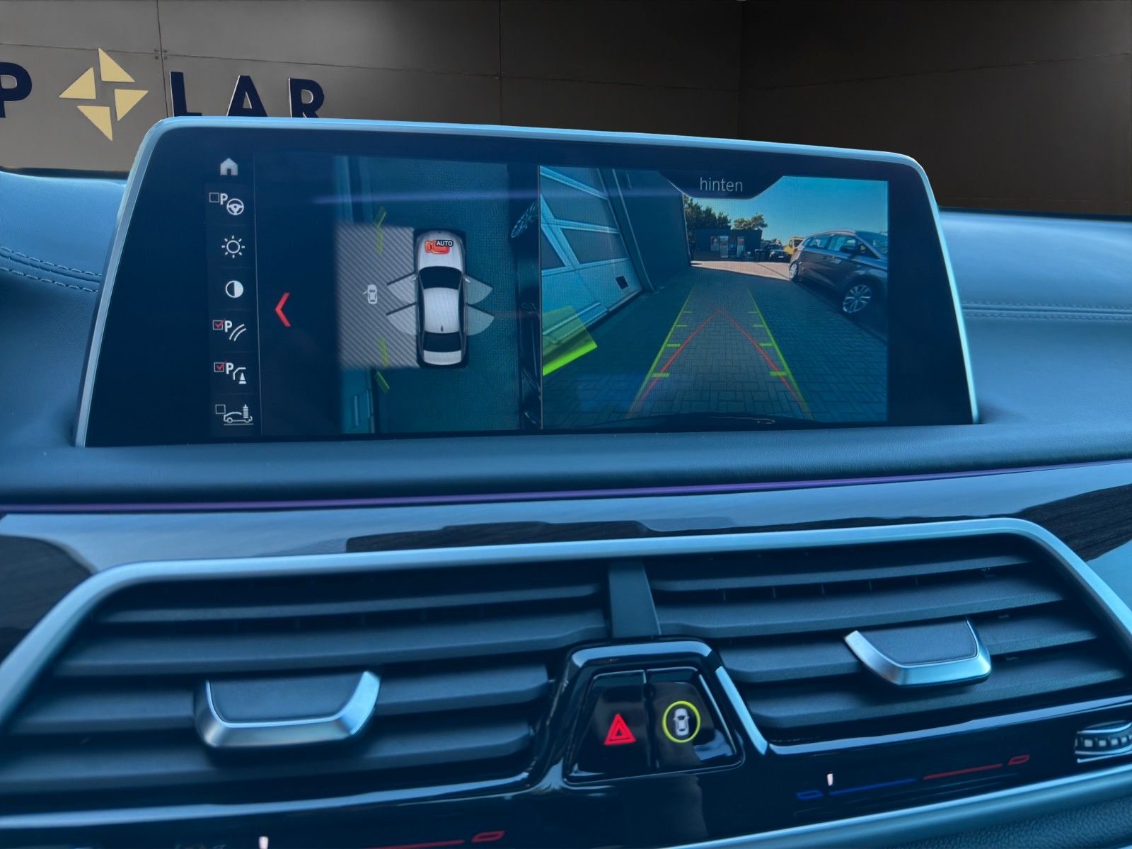 Fahrzeugabbildung BMW 750i xDrive*StHeiz*B&W*Head-Up*Schiebedach*Laser