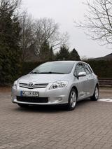 Toyota Auris 1,6, 180000 km, 1. Hand, scheckheft, HUneu - gebrauchte Toyota Auris aus dem Jahr 2012