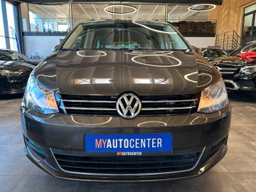 Volkswagen Sharan*7-Sitzer*3-ZONEN*SZHZ*NAVI*TEMPO*AHK*PDC