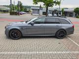 Mercedes-Benz AMG E 63 S 4MATIC+, Keramikbremse, Carbon, VOLL