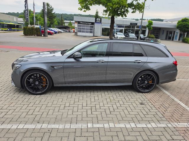 MERCEDES-BENZ AMG E 63 S 4MATIC+, Keramikbremse, Carbon, VOLL