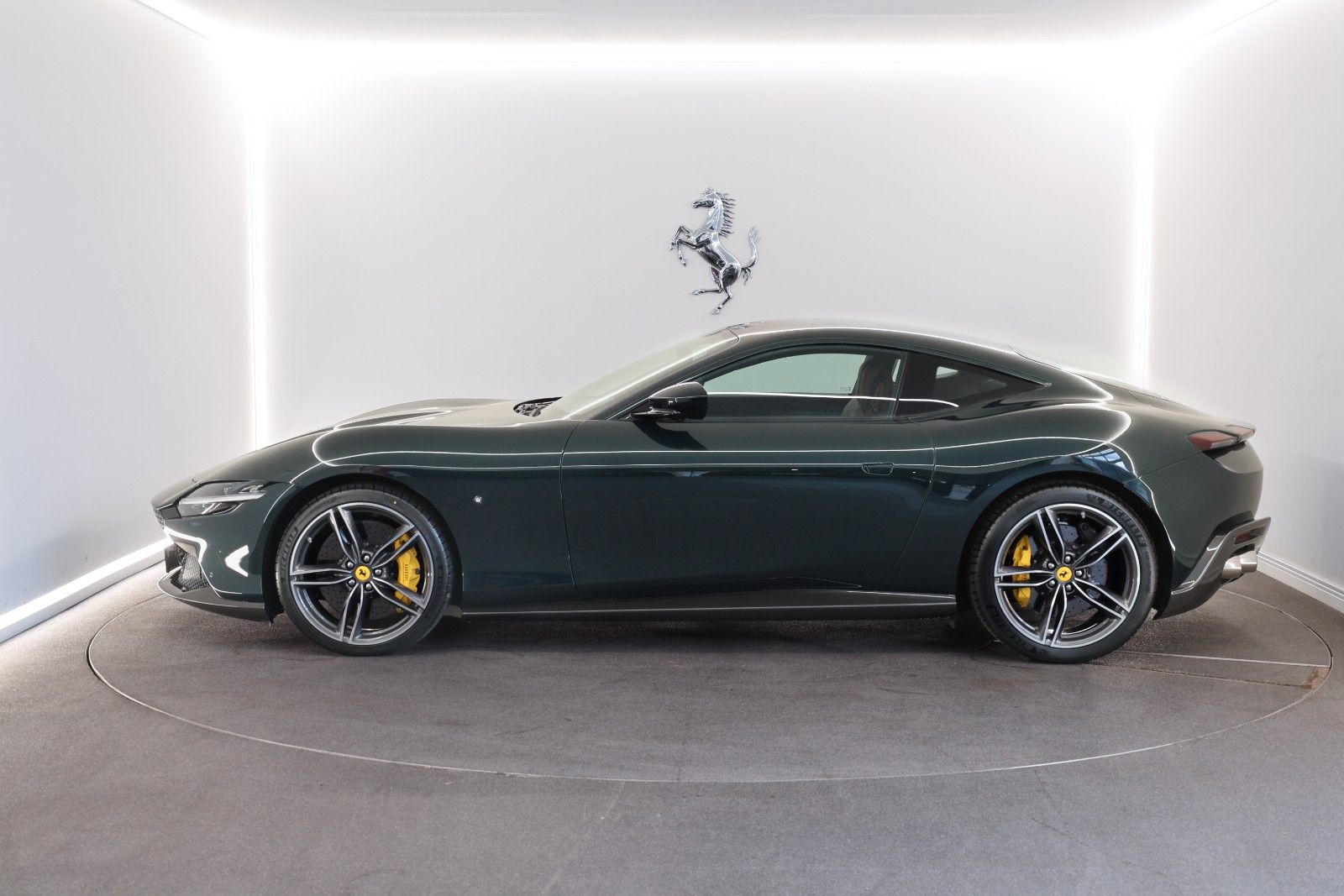Ferrari Verde Zeltweg / Full Carbon / Ferrari Approved imagem 3