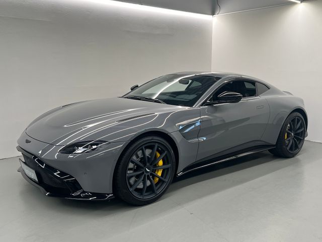 Aston Martin VANTAGE Coupé / China Grey /