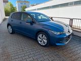 Volkswagen Golf VIII Lim. 1.5 eTSI 85 kW People - VW Golf Neuwagen in München