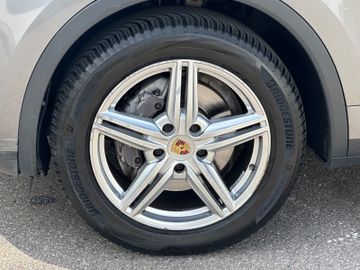 Porsche Cayenne - 10