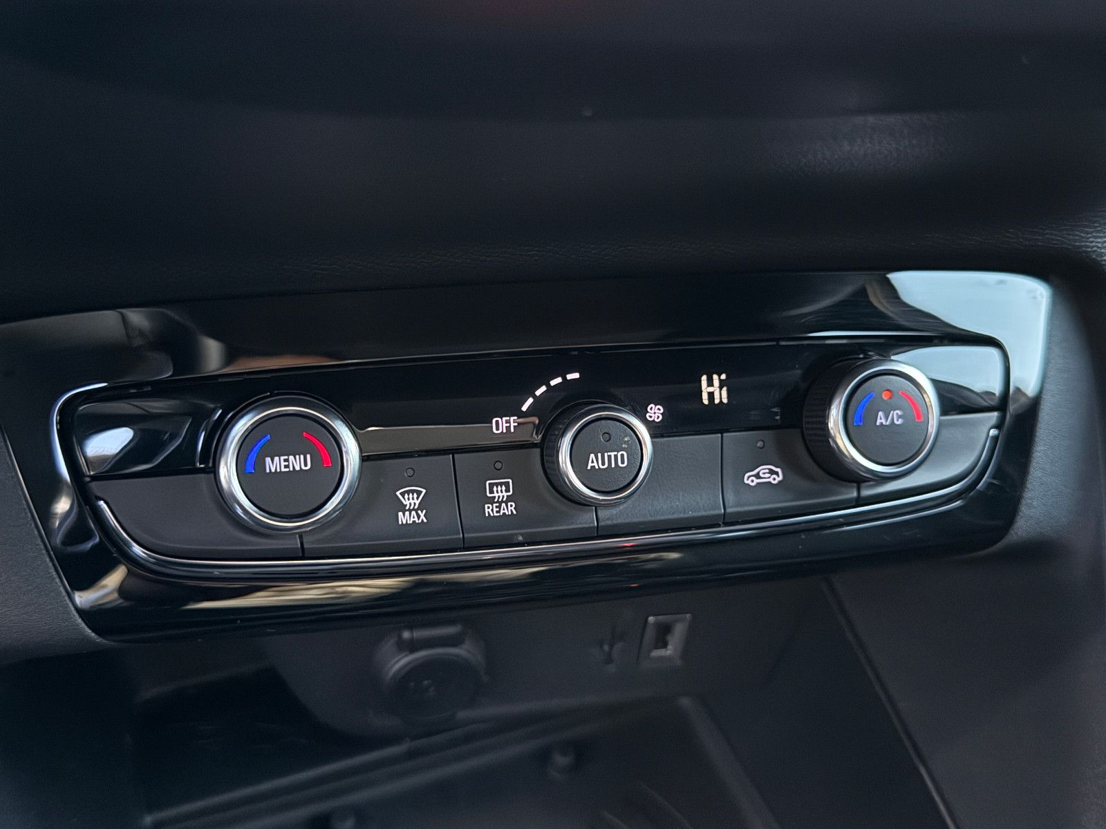 Fahrzeugabbildung Opel Corsa F 1.5 D Elegance GRA LED Navi PDC Kamera