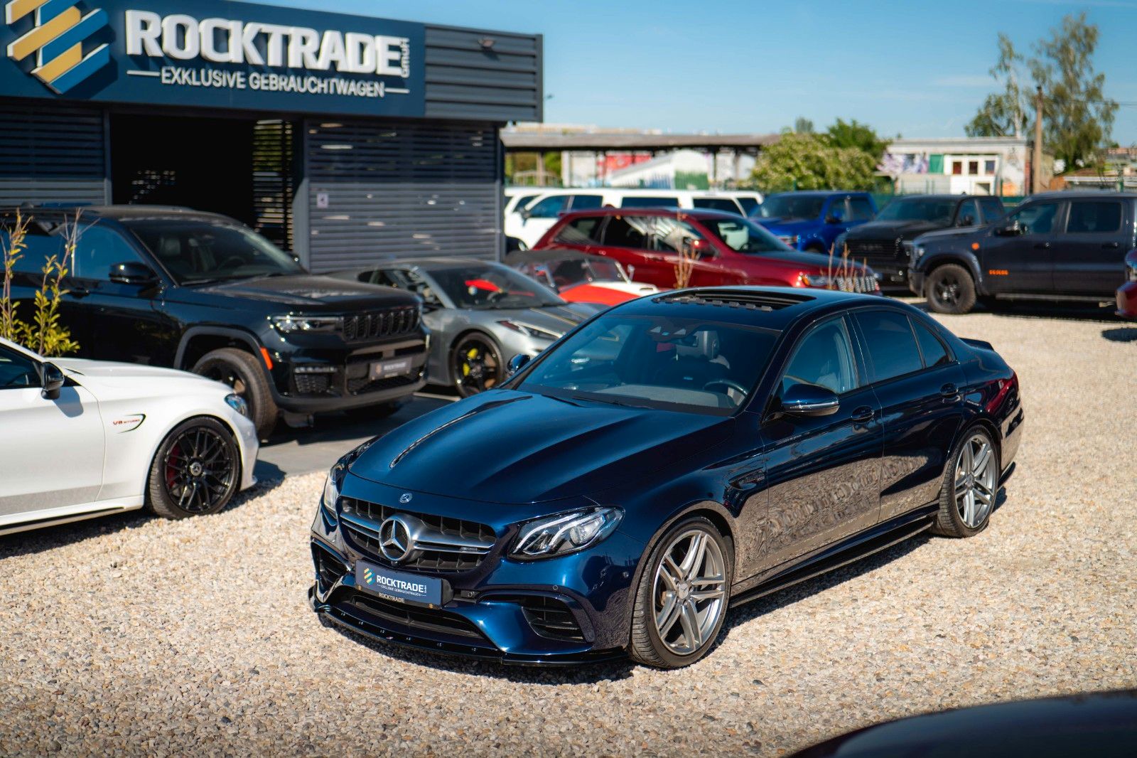 Fahrzeugabbildung Mercedes-Benz E 63 AMG 4Matic+ Night-Paket Drivers Package LED