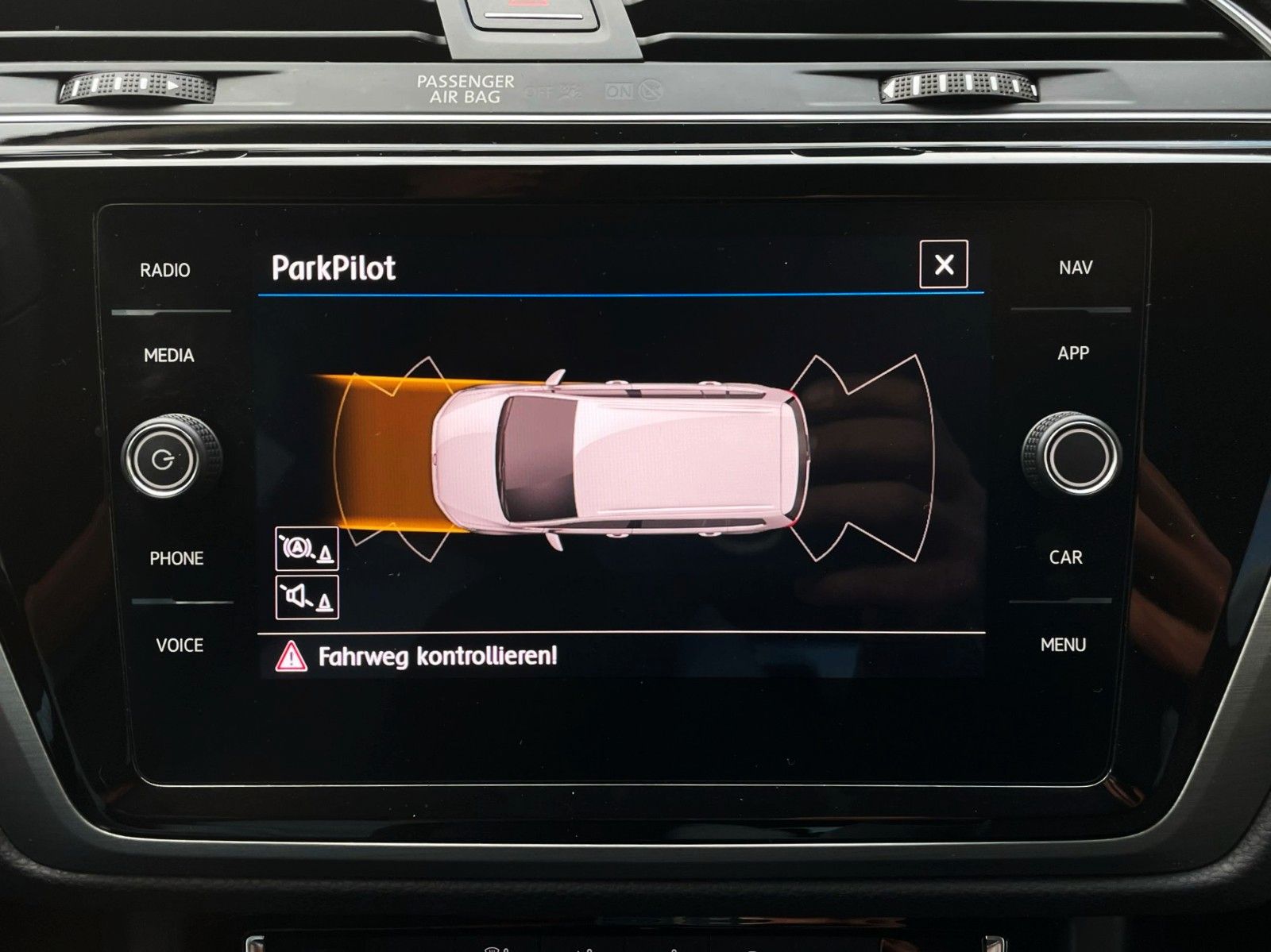 Fahrzeugabbildung Volkswagen Touran 1.5 TSI DSG  NAVI ACC 7-SITZE GANZJ. RFN.
