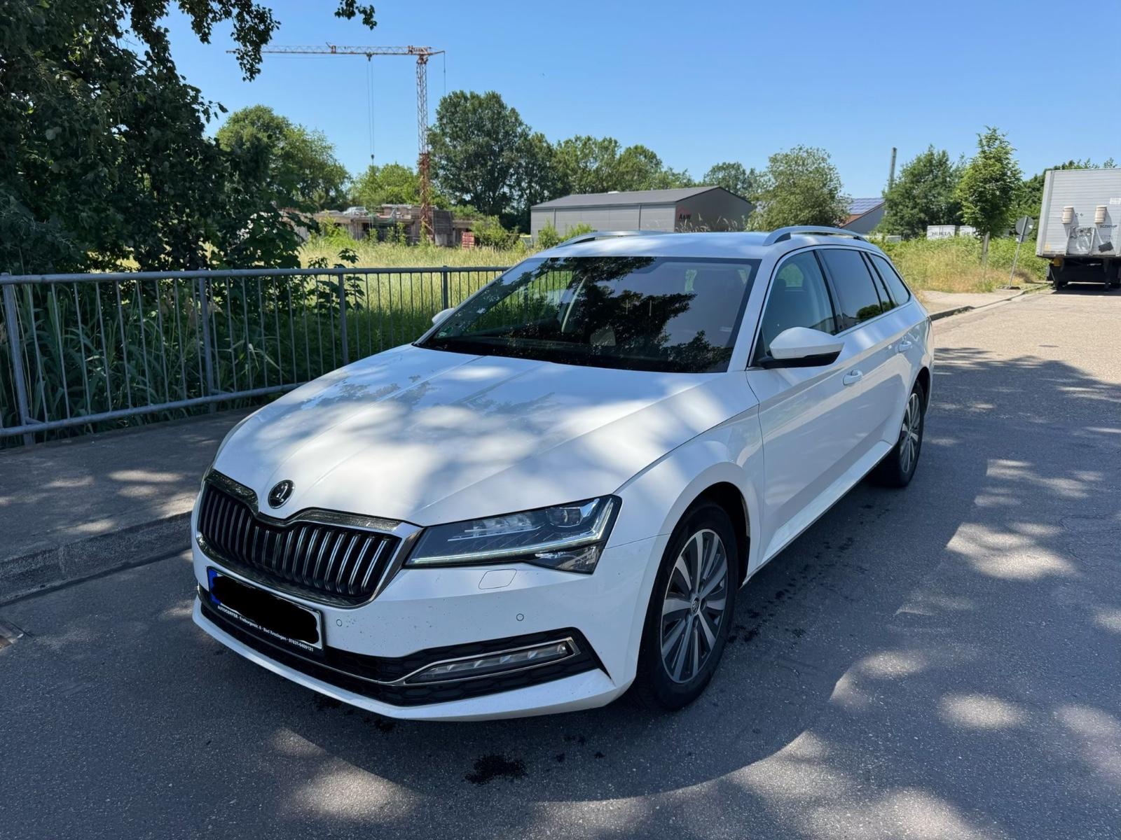 Skoda Superb Combi Style Top Zustand