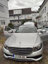 Mercedes-Benz 220d - silberne Mercedes-Benz 220