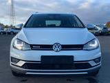 Volkswagen Golf VII Alltrack Variant Basis BMT 4Motion - Volkswagen Golf 4motion mit Diesel-Antrieb