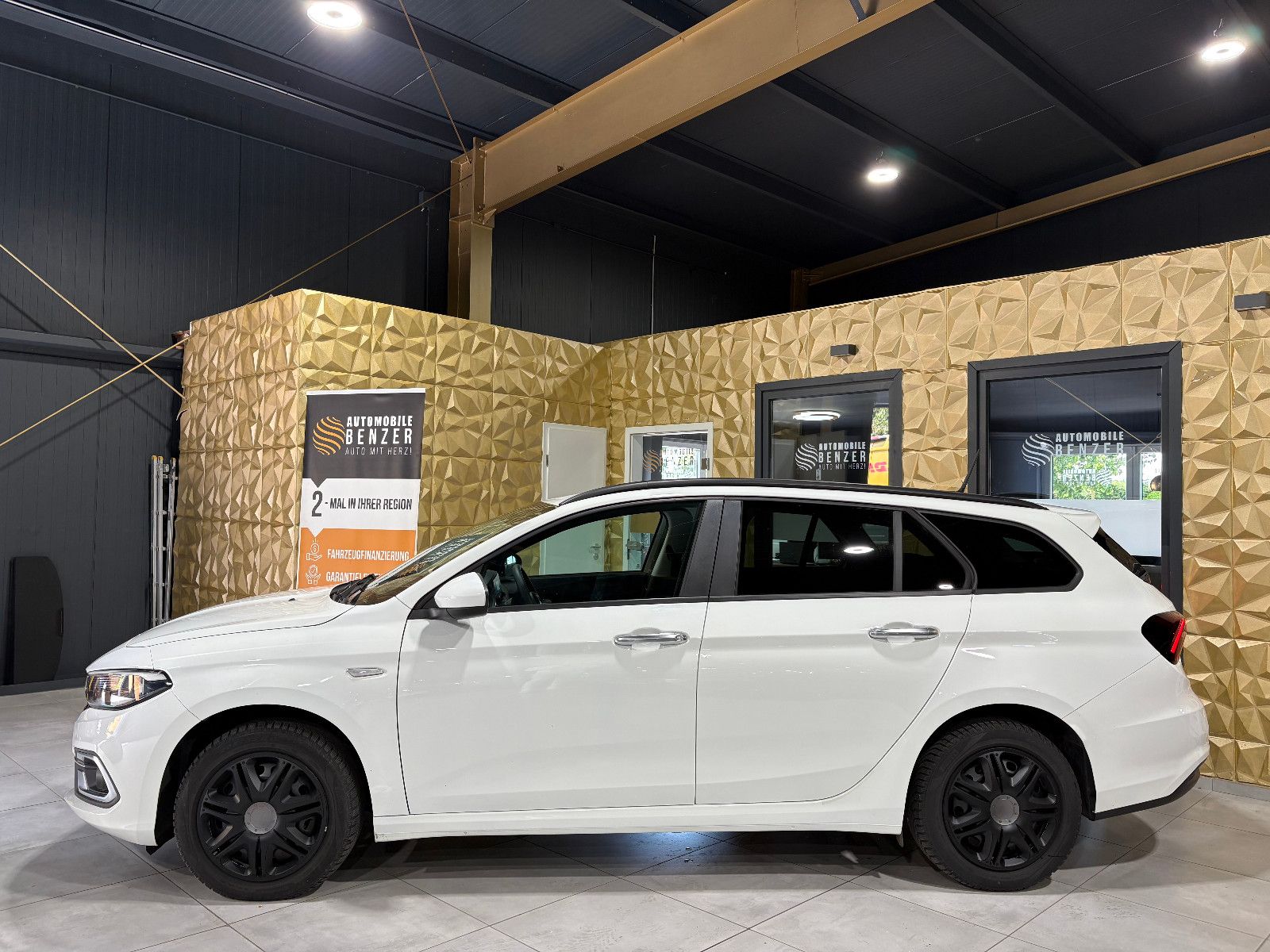 Fahrzeugabbildung Fiat Tipo City Life/ACC/SHZ/KAMERA/NAVI/SPURHALTE