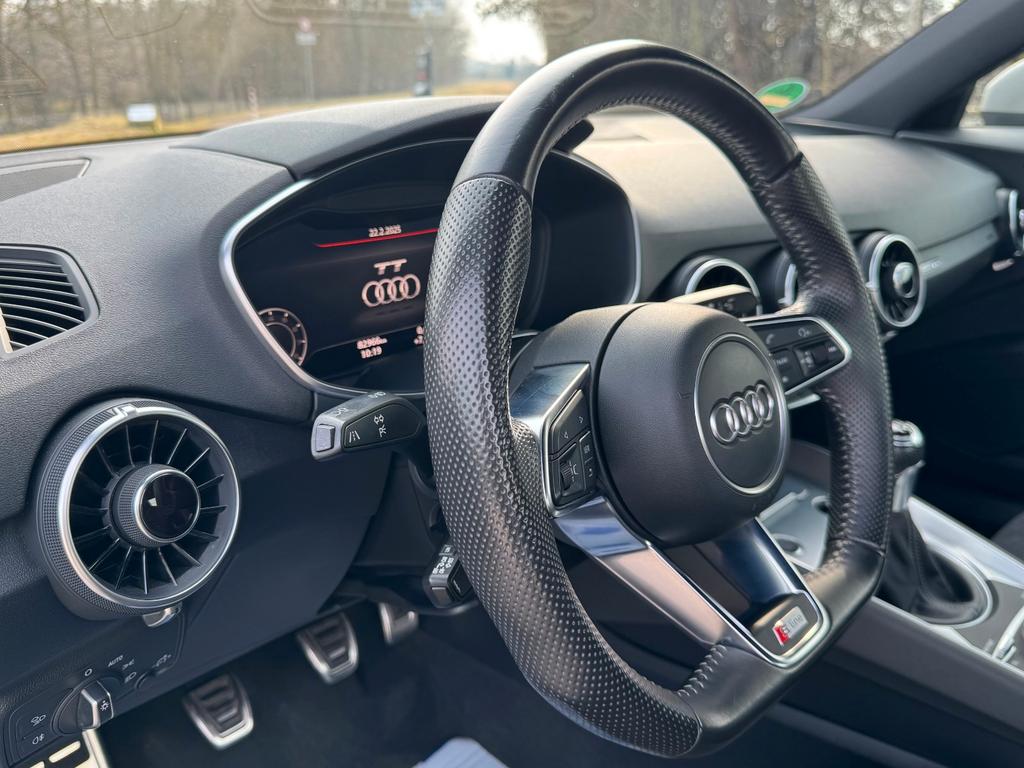 Audi TTS