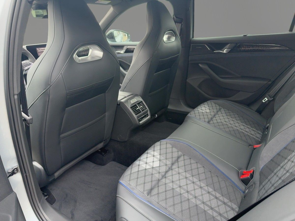 Volkswagen Passat - Bild 9