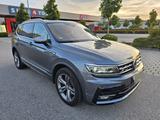 Volkswagen Tiguan 2.0 TSI 162kW DSG 4MOTION Highline Hi... - VW Tiguan Gebrauchtwagen in München