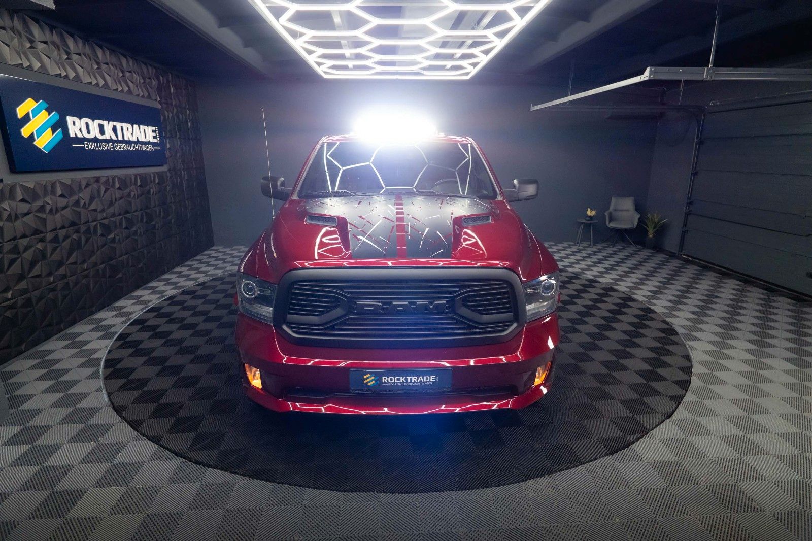 Fahrzeugabbildung Dodge RAM 5.7 V8 HEMI 4x4 OFFROAD Night-Paket *LED*AHK