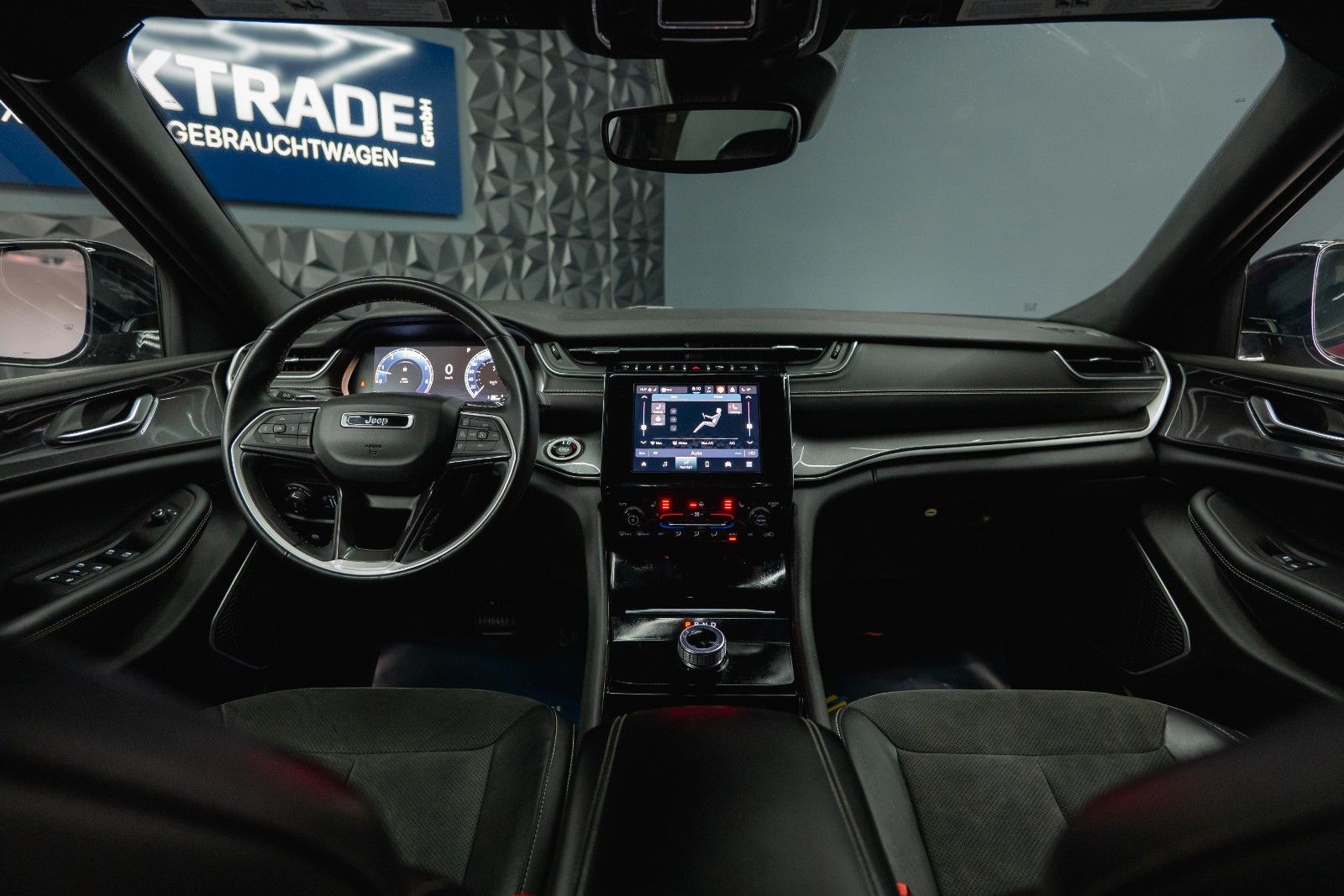 Fahrzeugabbildung Jeep Grand Cherokee 3.6 4x4 Altitude L ACC Kamera 19%