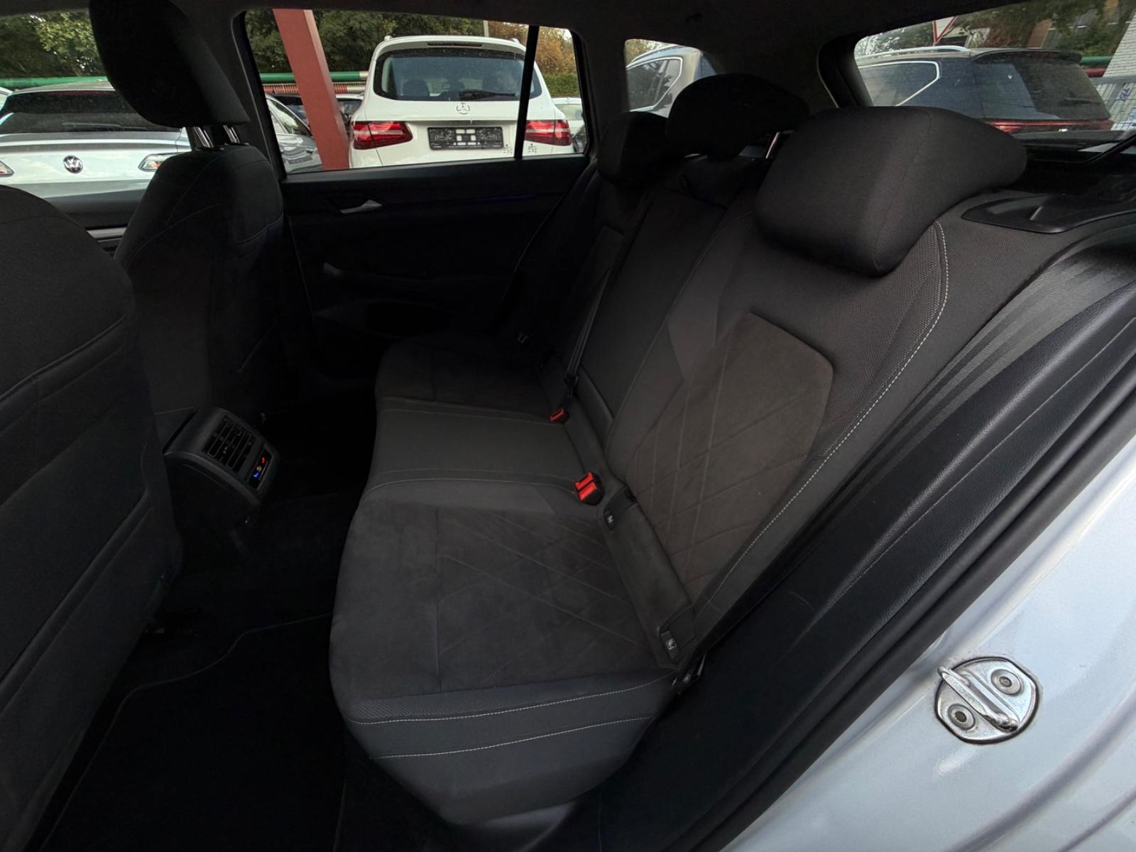 Volkswagen Golf VIII Variant Style*ACC*R-KAM*MEMORY*AHK*, миниатюра 27