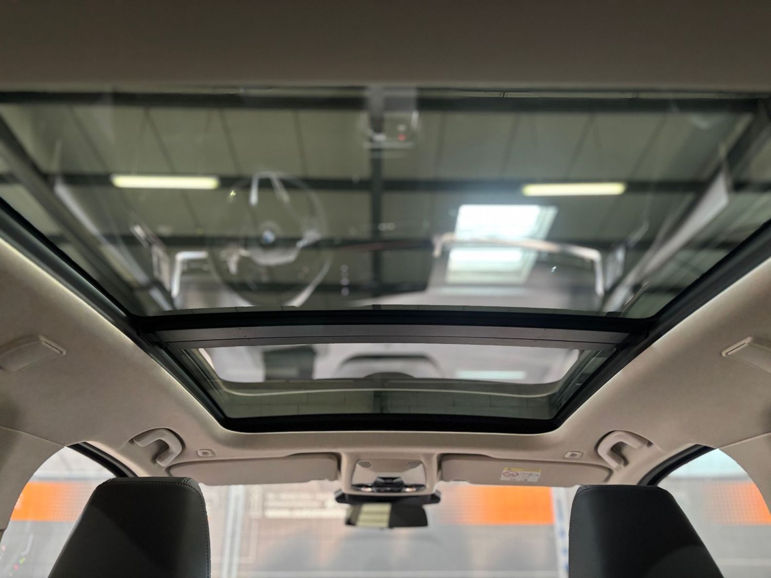 Fahrzeugabbildung BMW 218 Active Tourer Luxury Line Pano#HeadUp#H&K#Ka