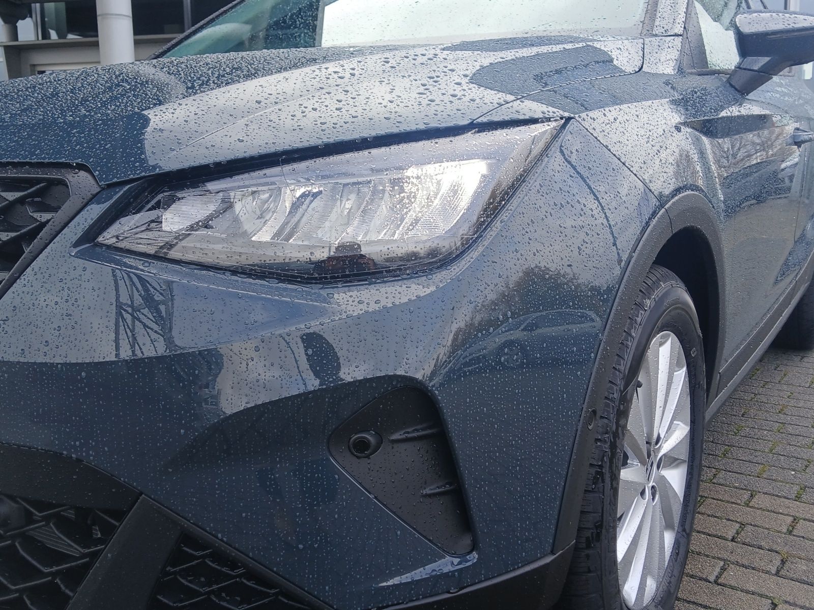 Fahrzeugabbildung SEAT Arona TSI Style LED Navi VC ACC RFK SH LM