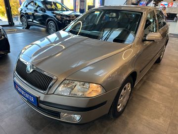 Skoda Octavia *TÜV0328*SCHECKHEFT*TEMPO*AHK*KLIMA*PDC