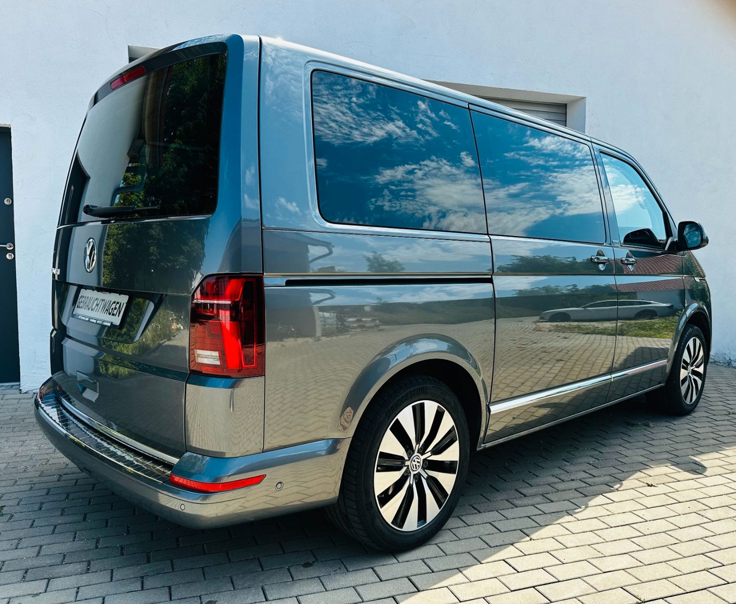 Volkswagen T6.1 Multivan 2.0 TDI DSG NAV,LED,SHZ,AHK