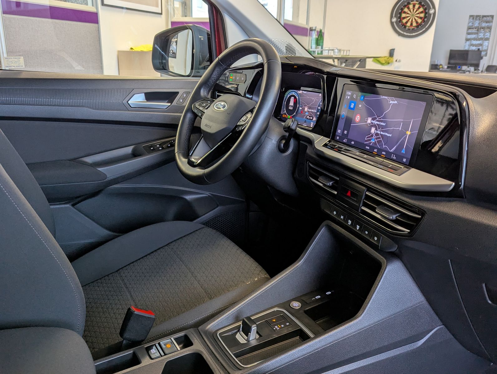 Fahrzeugabbildung Ford Tourneo Connect L2 Titan. 7-Sitze Bi-LED Cam AHK