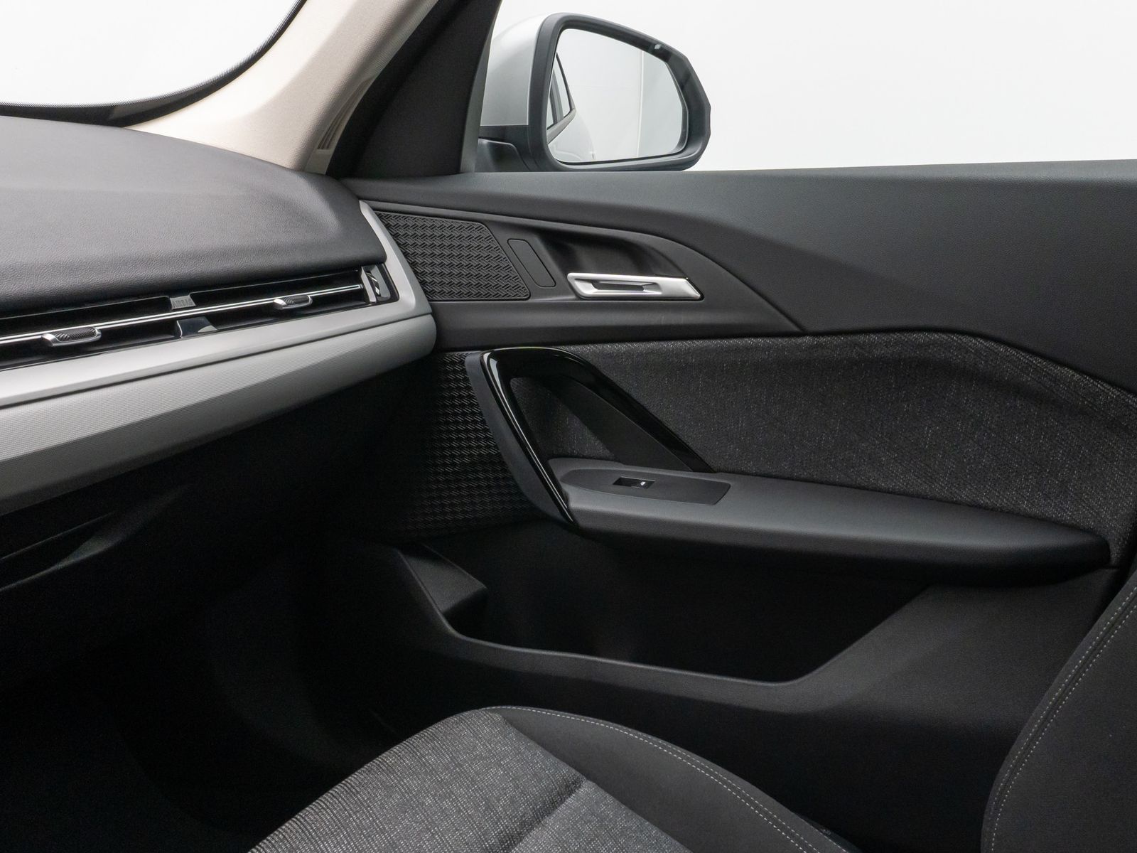Fahrzeugabbildung BMW X1 sD18d DAB Kamera GeschwindigReg LED Widscreen