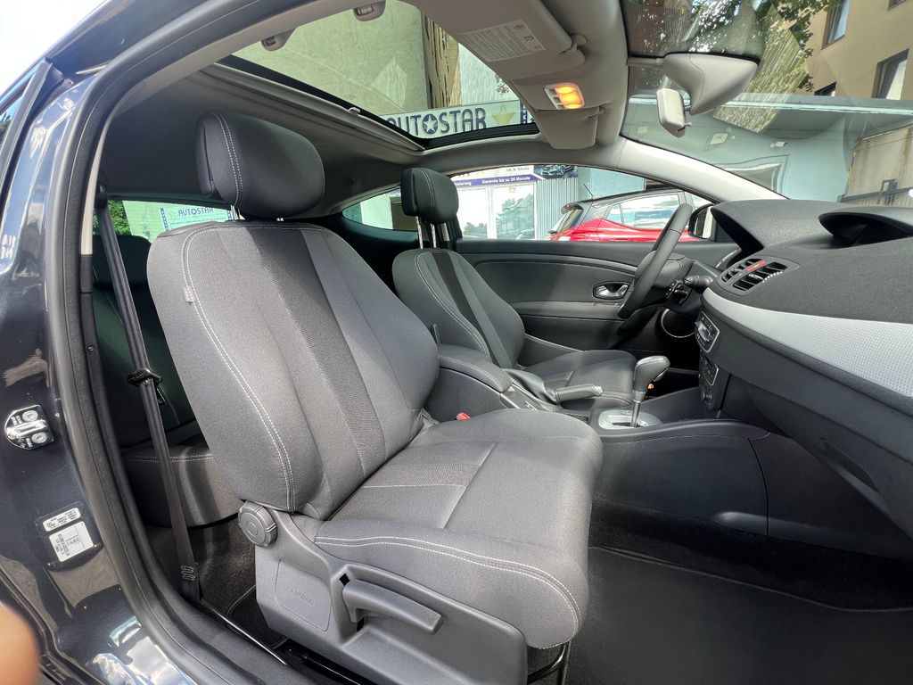 Renault Megane III Coupe Automatik Xenon Neuwertig 755KM