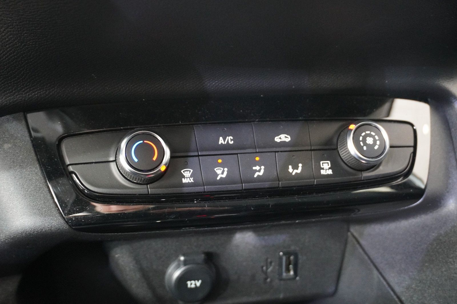 Fahrzeugabbildung Opel Corsa F 1.2T ELEGANCE NAVI/LED/KAMERA/SPORT/DAB+