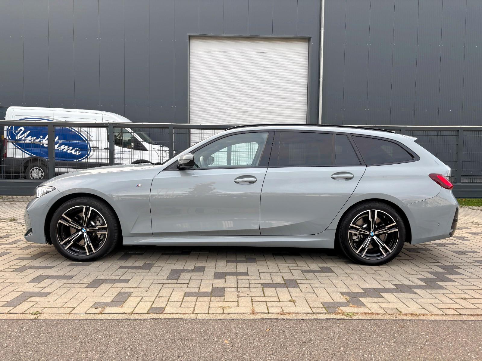 BMW 330d Touring xDrive M Sport / AHK PANO FACELIFT