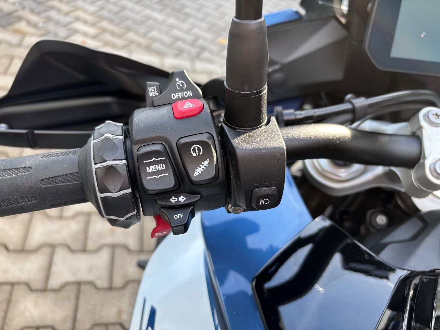Fahrzeugabbildung BMW S 1000 XR Style Sport 2 Pakete Tieferlegung