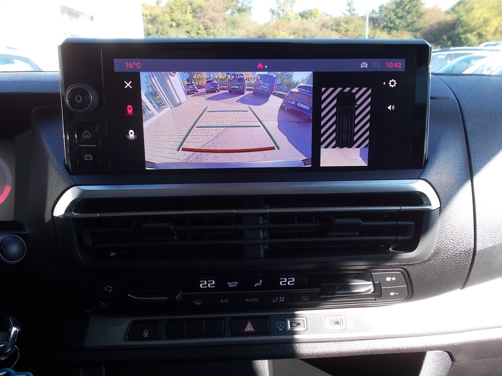 Fahrzeugabbildung Fiat Scudo Ulysse 180 BlueHDi L3 8 Sitzer + AHK