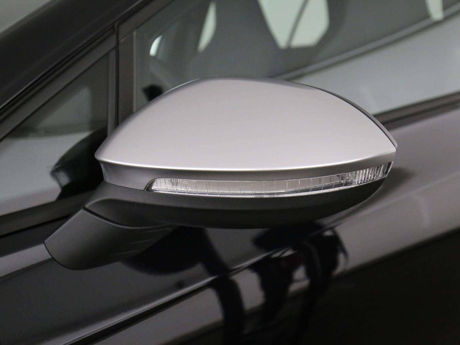 Volkswagen Golf VIII R 2,0 TSI 4MOTION DSG LED ACC Alufel, миниатюра 20