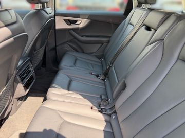 Audi Q7 - 10