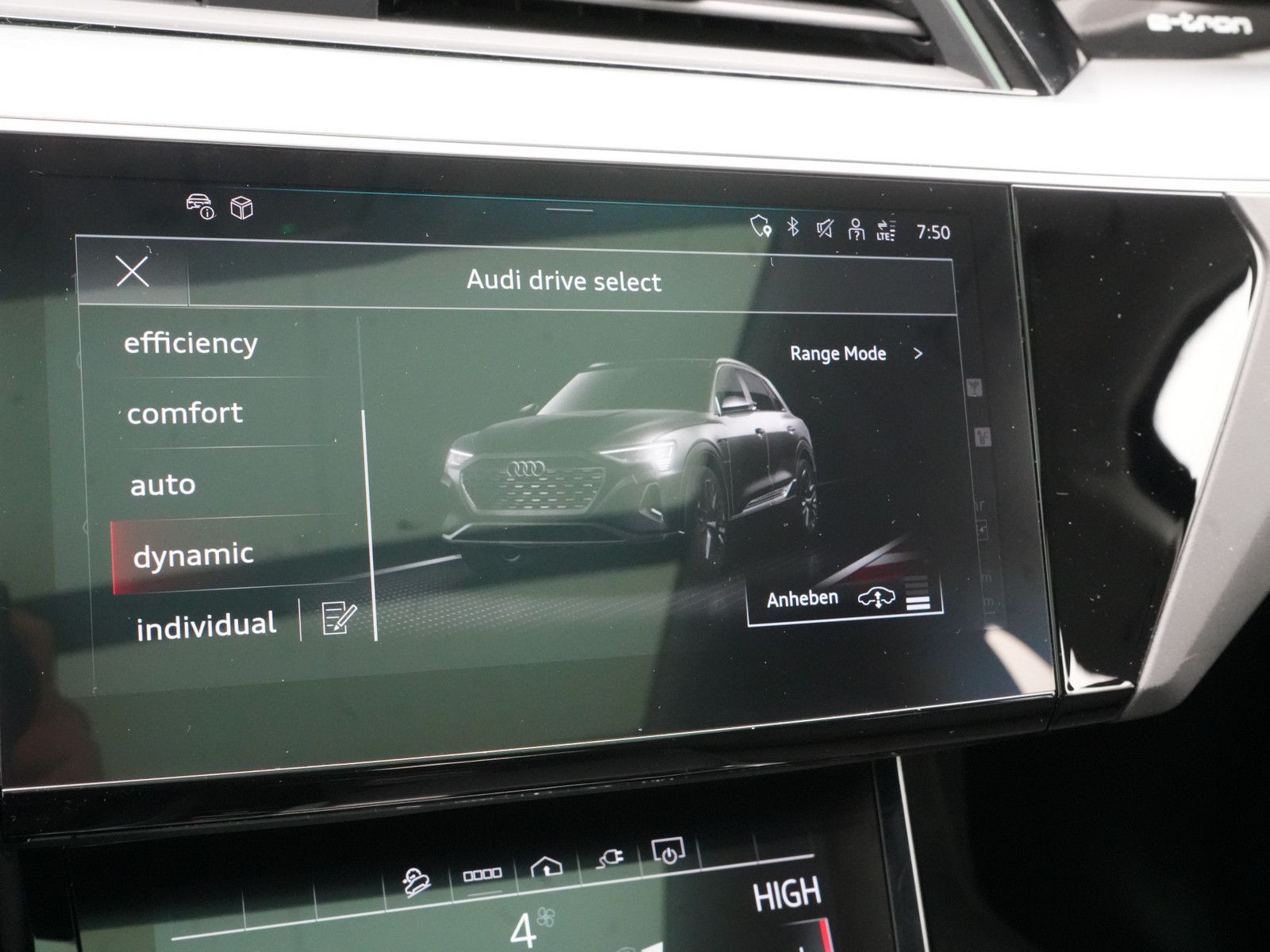 Audi Q8 e-tron - Bild 17