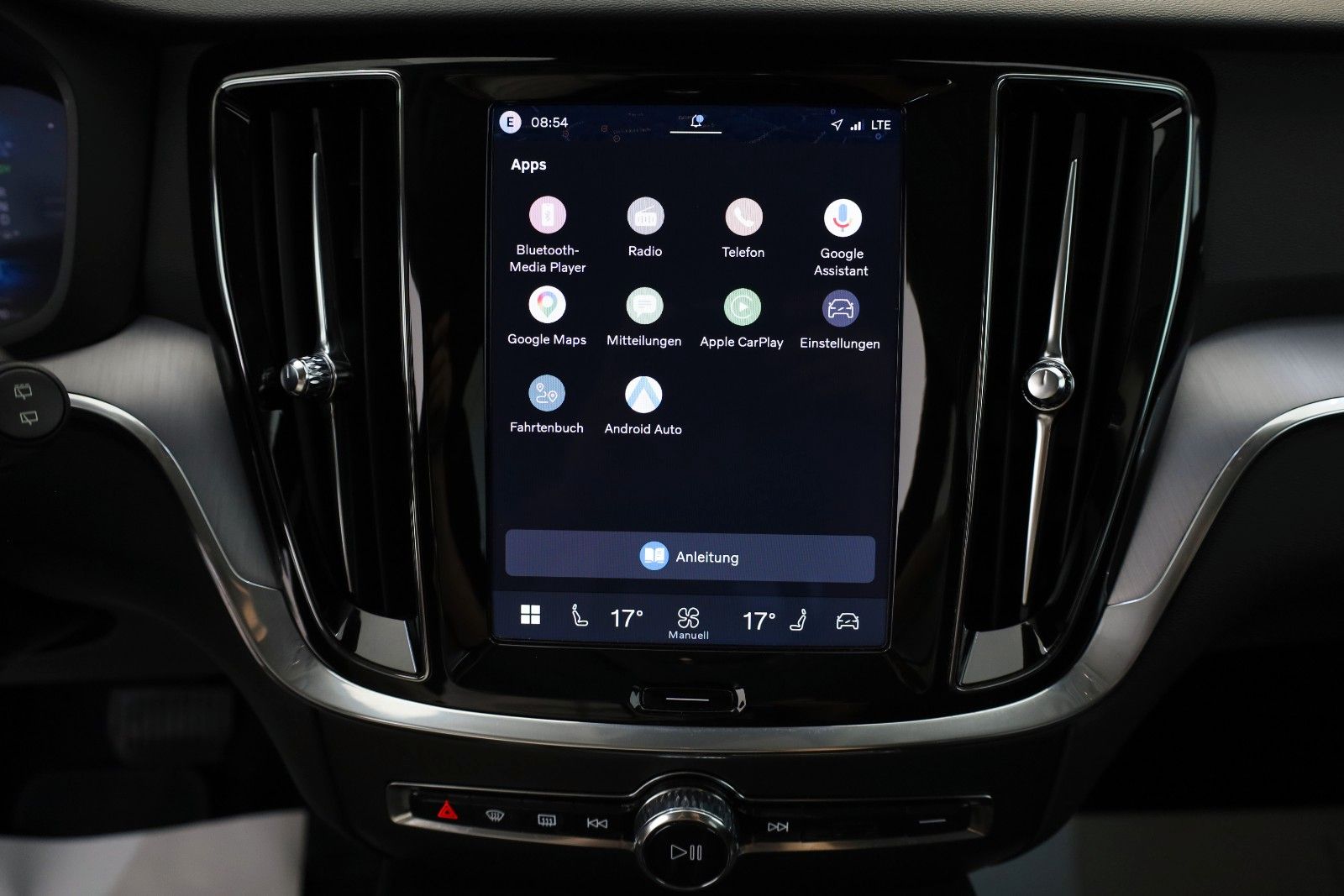 Fahrzeugabbildung Volvo V60 Core T6 Recharge AWD, Navi,Standhz.,AHK e+WR