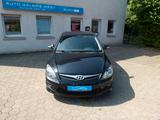 Hyundai i30*Xenon*Teilleder*Tempomat*SHZ*PDC* - Hyundai i30 aus 2011