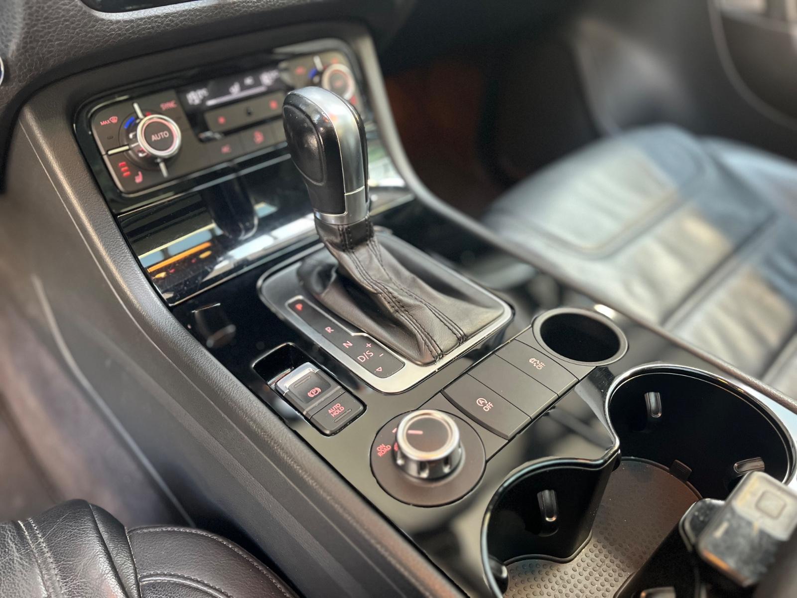 Volkswagen Touareg V6 TDI BMT *PANO*XENON*180°*