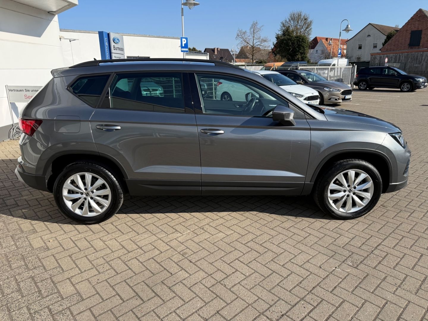 Fahrzeugabbildung SEAT Ateca Style Digitales Cockpit LED Navi AHK RFK D