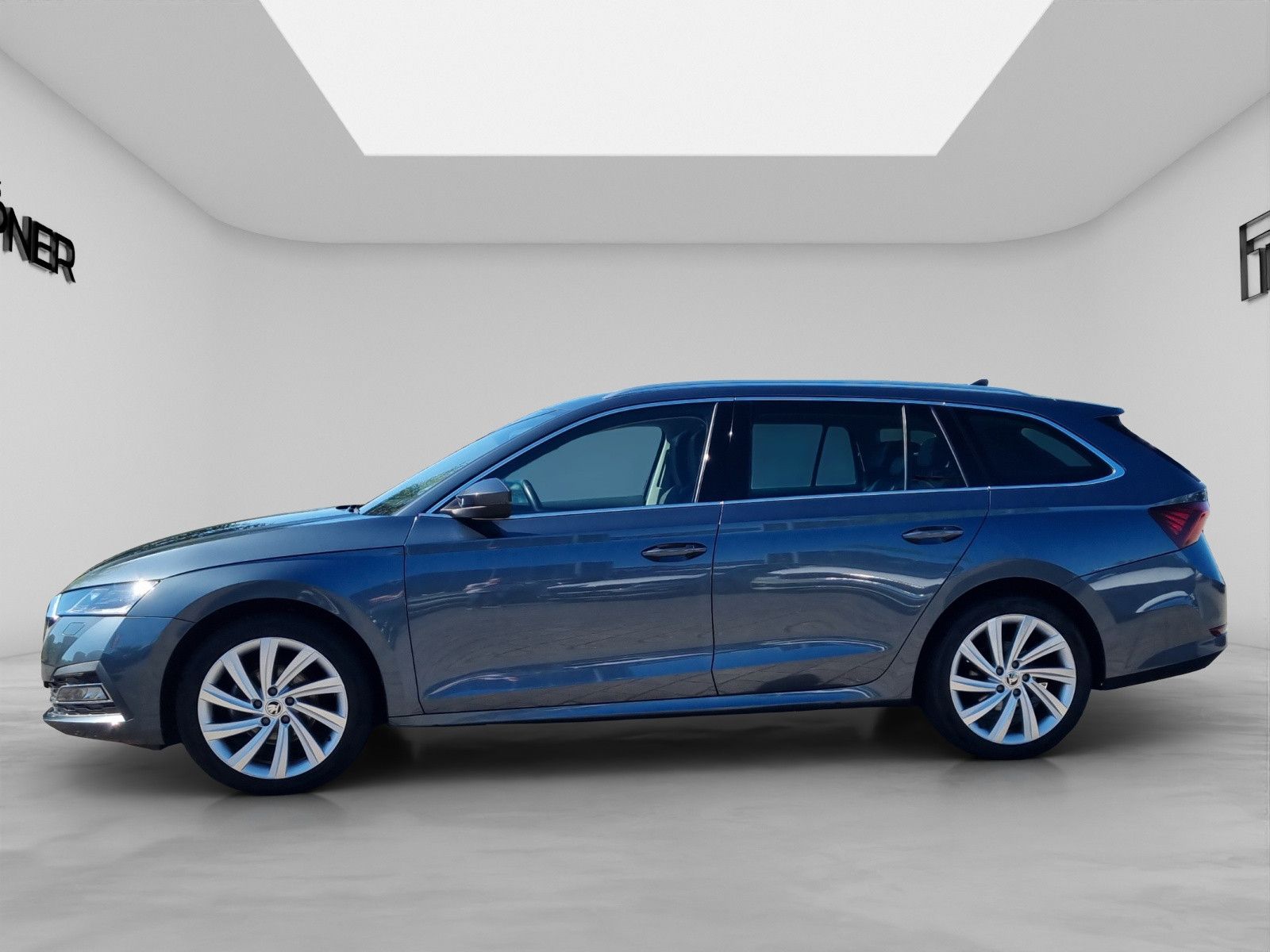 Fahrzeugabbildung SKODA Octavia Combi Style 2,0 TDI DSG Navi Pano AHK